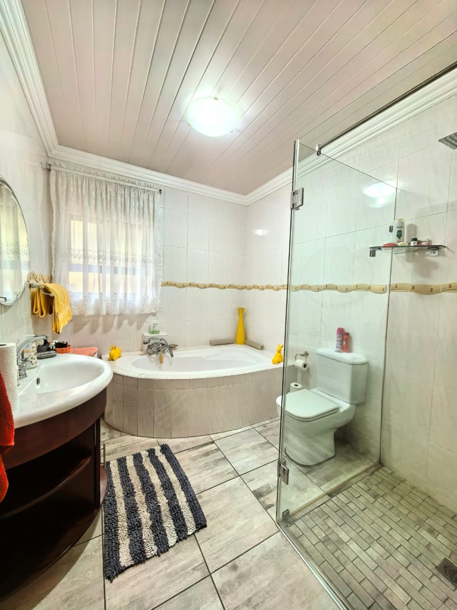 3 Bedroom Property for Sale in Vaalpark Free State